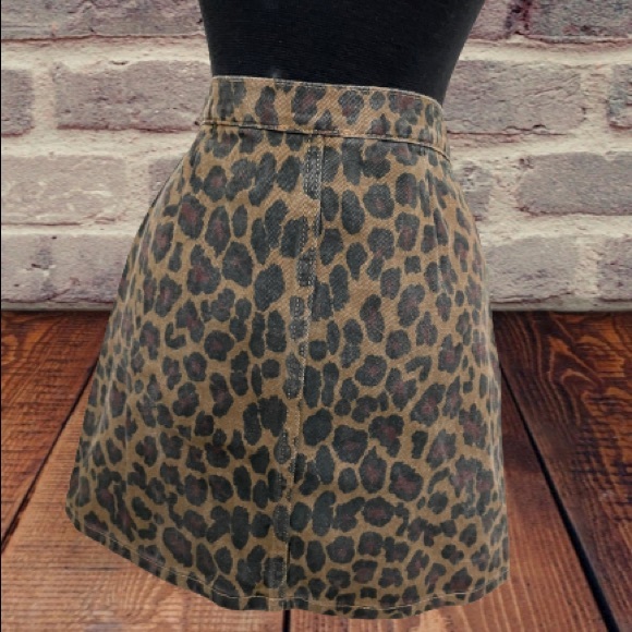 Women’s Hayden Los Angeles leopard denim skirt size medium NWT - Picture 3 of 7
